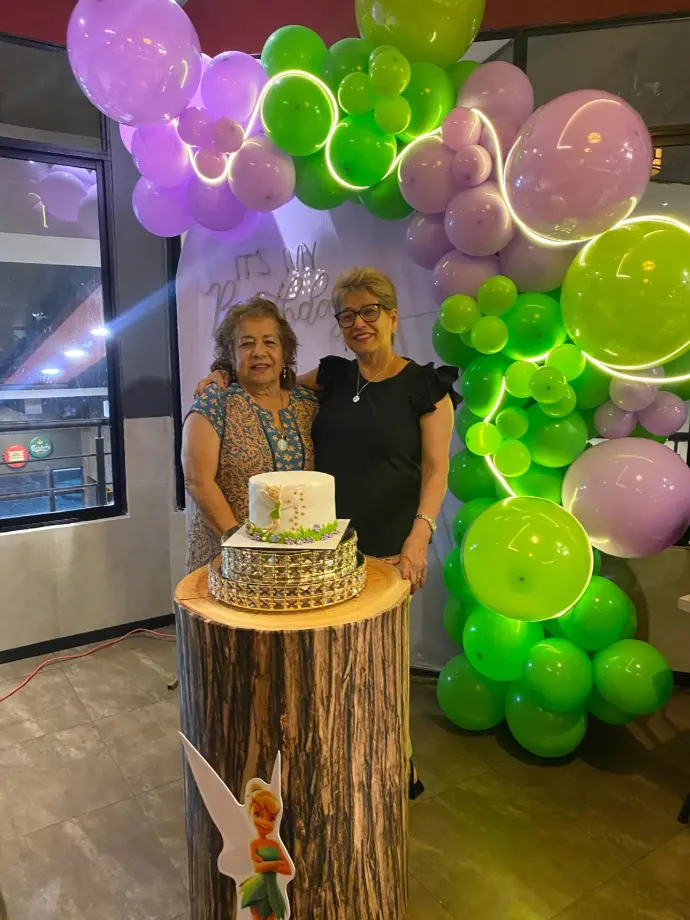 Celebracion de cumpleaños area privada en restaurante de Guayaquil en Cuernos al Carbon